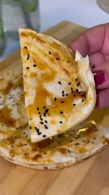 فطيرة لبنة عسل