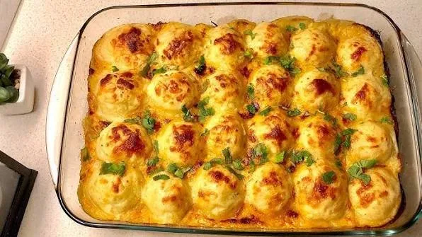 بطاطس دجاج مع صوص وجبن